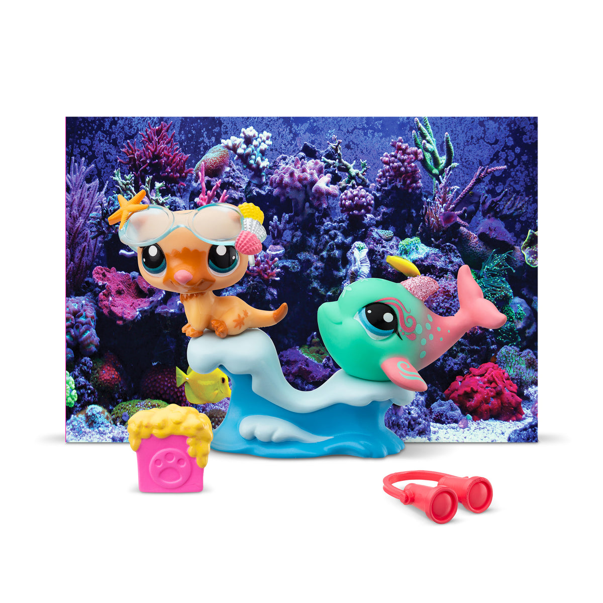 Petfluencers - Aquarium Shellfie - Otter and Dolphin